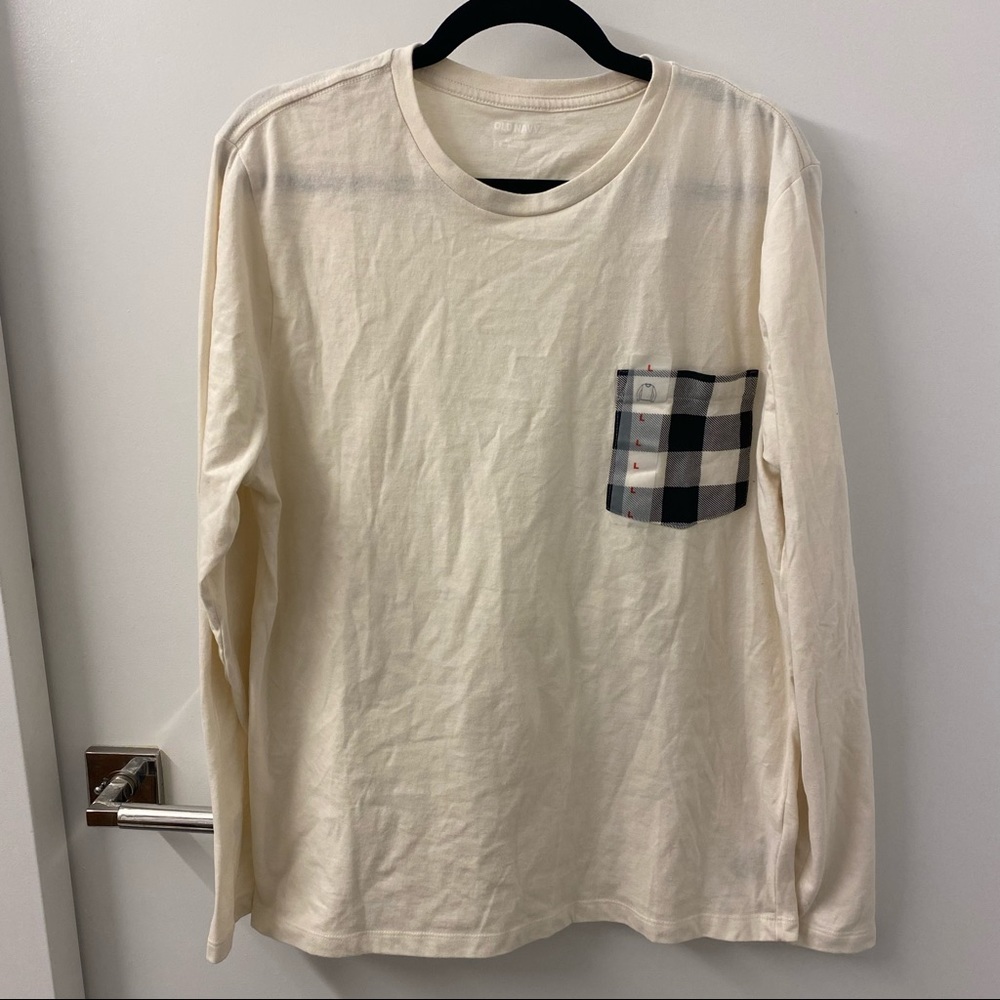 NWT Old Navy Mens Ivory Long Sleeve Tee with Buffalo Plaid Pocket